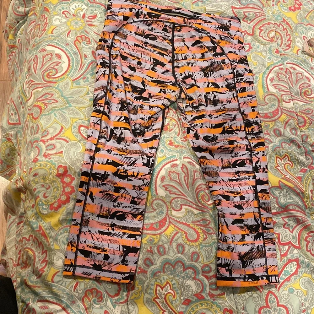 Lululemon cropped leggings 10 - Picture 6 of 6